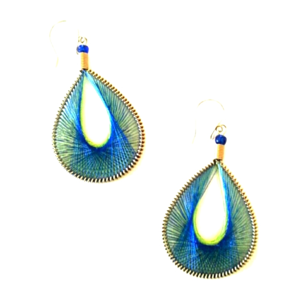 ✨🎁 Beautiful Boho Peacock Thread and Silver drop earrings